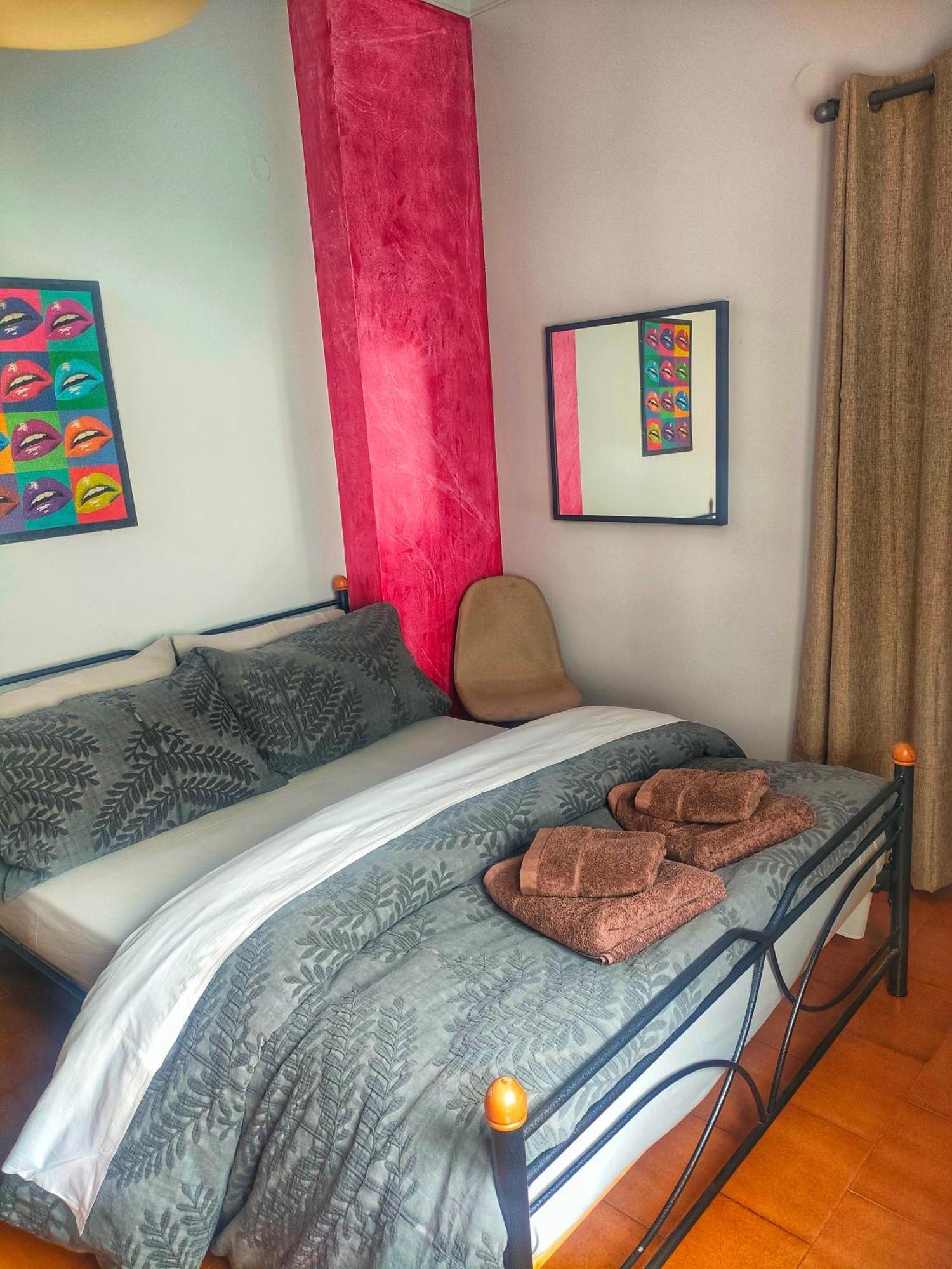 Home4U, Just 7Km From Airport Markópoulon Екстериор снимка